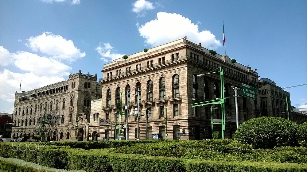 Edificio del Museo del Correo. Original public domain image from Wikimedia Commons
