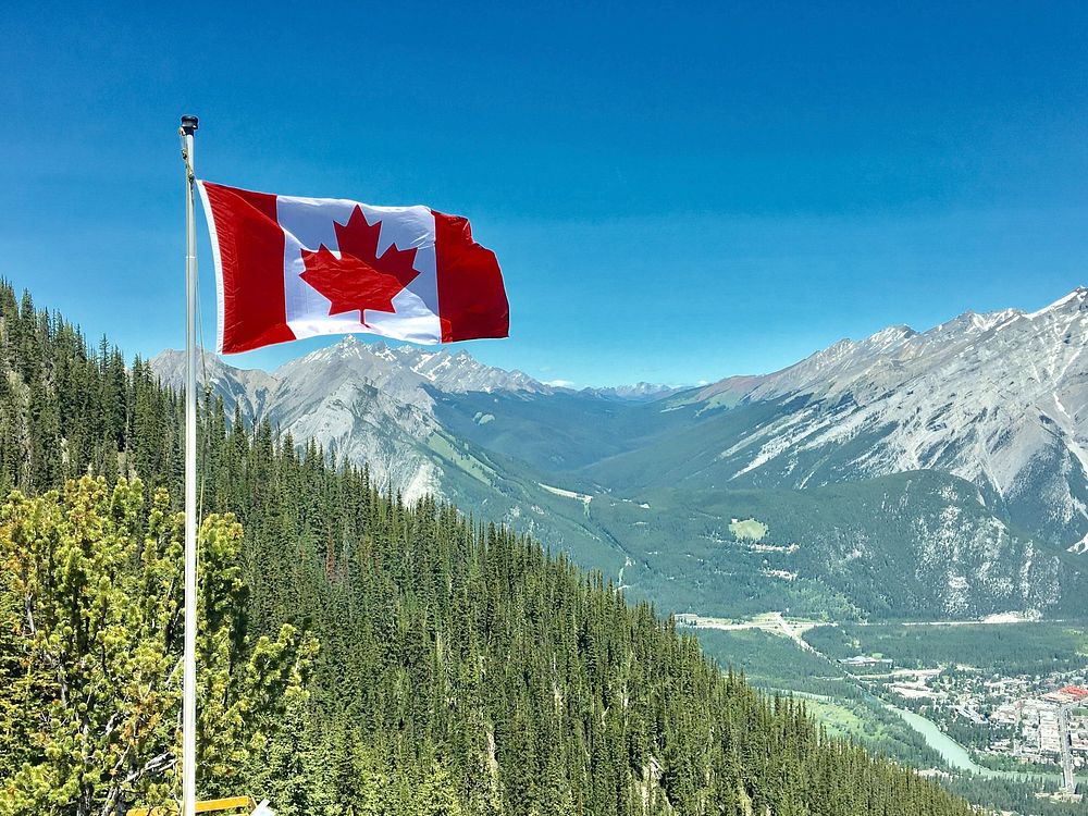 Canadá Flag. Original public domain image from Wikimedia Commons