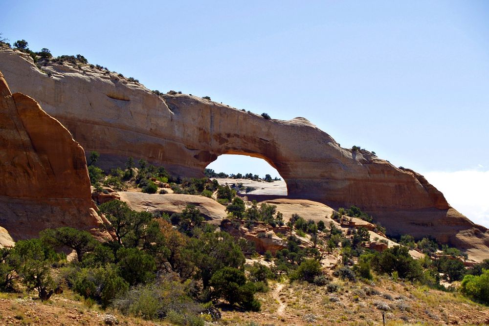 Wilson Arch near La Sal in San Juan county, Utah, USA. (The author's description on the source web page incorrectly gives…