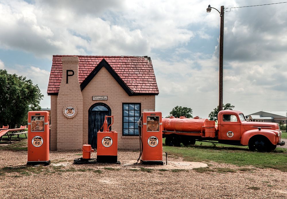 The original, greatly refurbished, Phillips 66 gasoline station in little McLean, a town along historic U.S. Route 66 in the…