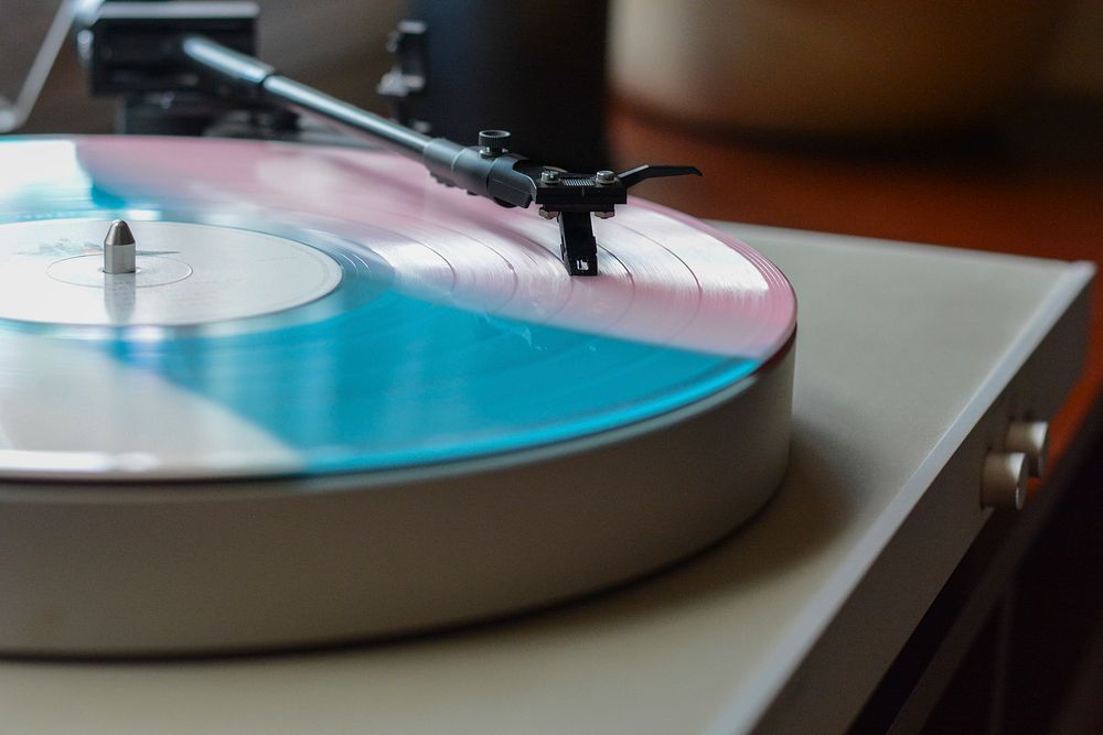 Vinyl on a turntable. Original public domain image from Wikimedia Commons