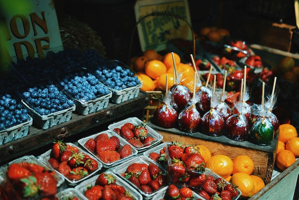 Assorted fresh fruit at an outdoor farmer's market. Original public domain image from Wikimedia Commons
