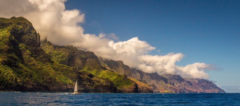Sailing around Na Pali Coast State Park in Hawaii. Original public domain image from Wikimedia Commons