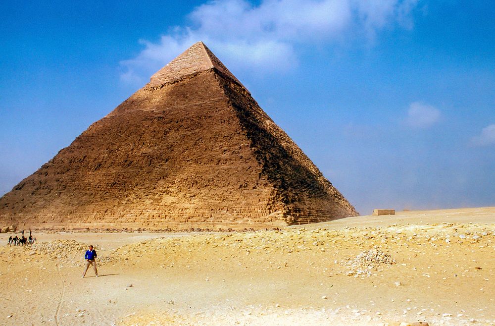 Pyramid of Khafra. Original public domain image from Wikimedia Commons