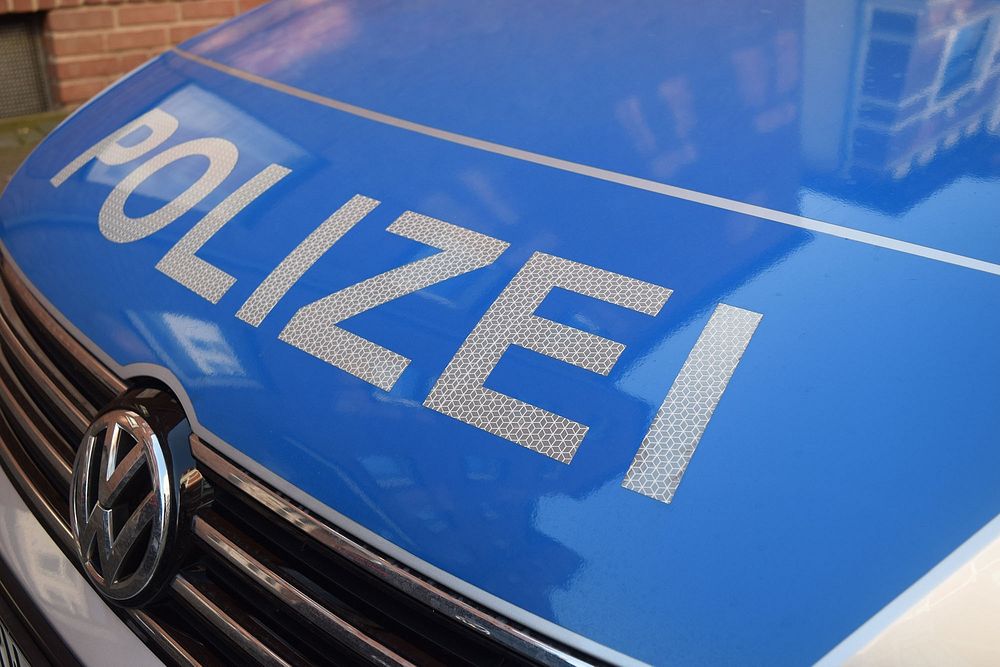 Polizei Logo Images | Free Photos, PNG Stickers, Wallpapers ...