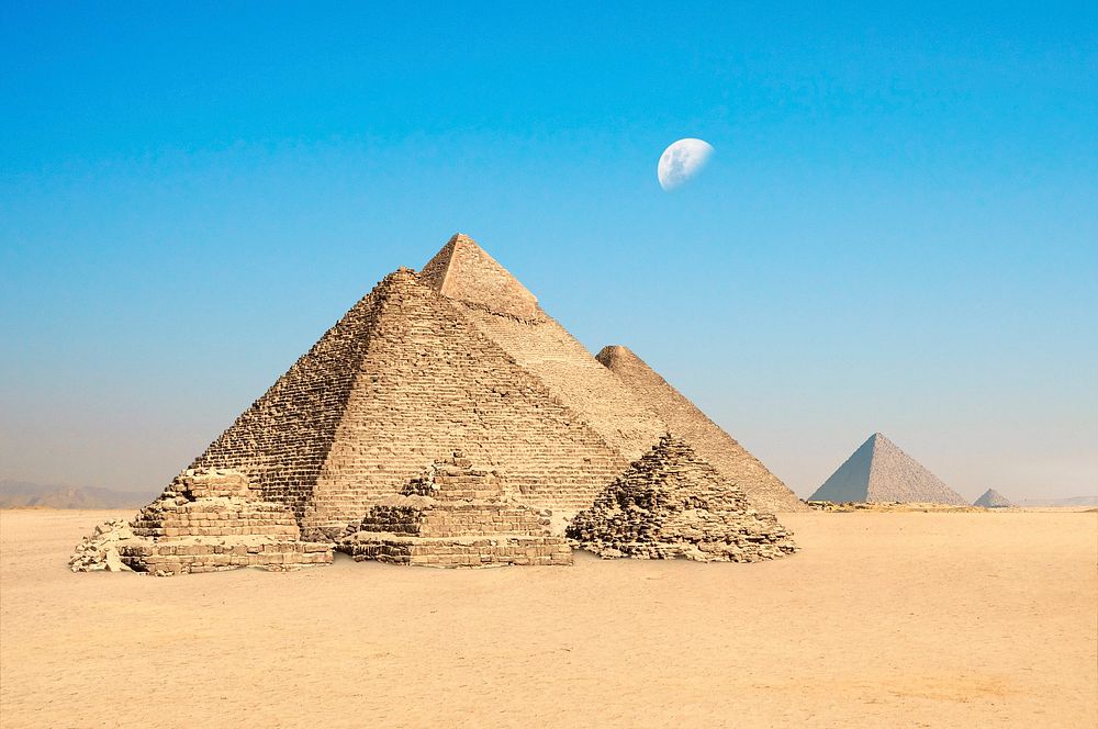 Egyptian pyramid background, famous tourist attraction psd