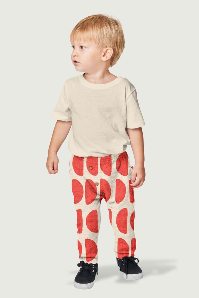 Editable kid's fashion mockup, full body design