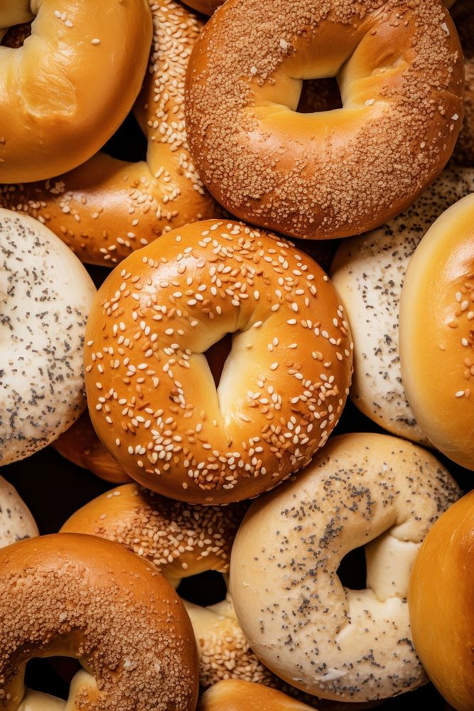 Many kind of bagels produce bread fruit.