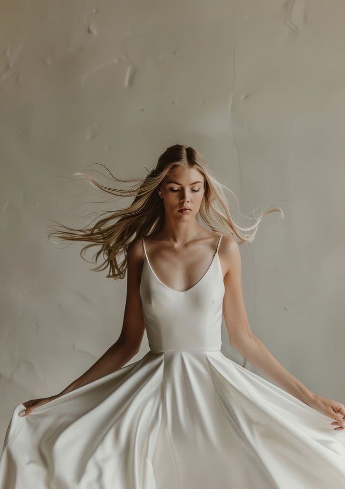 Elegant wedding dress blonde gown photography.