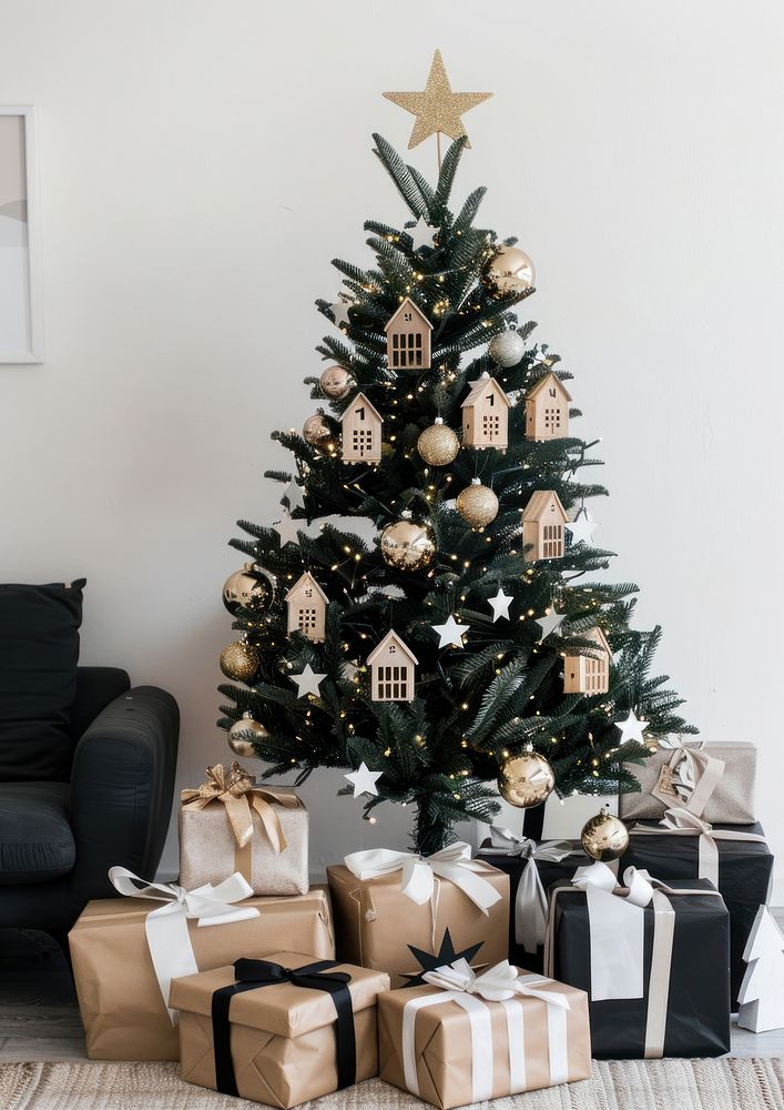 Elegant Christmas tree with gifts