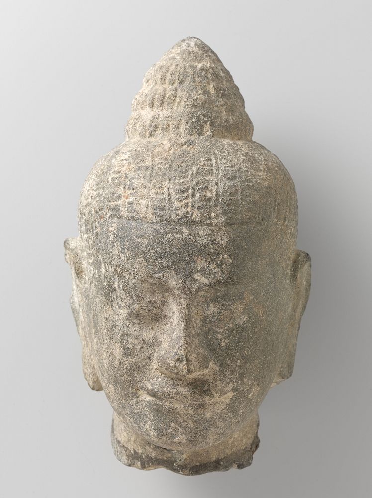Hoofd van een boeddha of godheid (1175 - 1300) by anonymous
