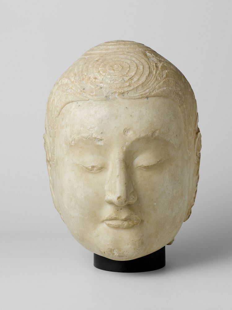Buddha Head (550 - 650) by anonymous