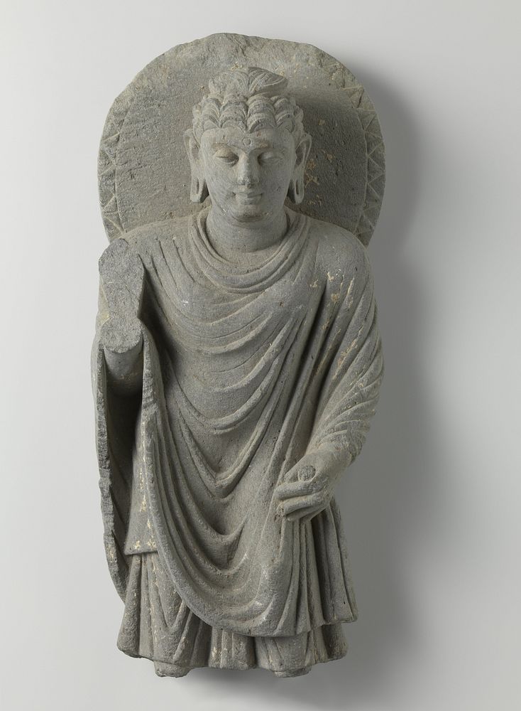 Beeld van staande Boeddha (c. 100 - c. 300) by anonymous