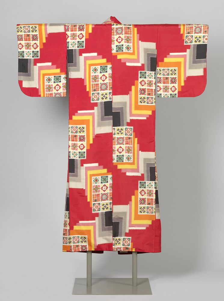 Kimono for an unmarried woman (1920 - 1940) by anonymous