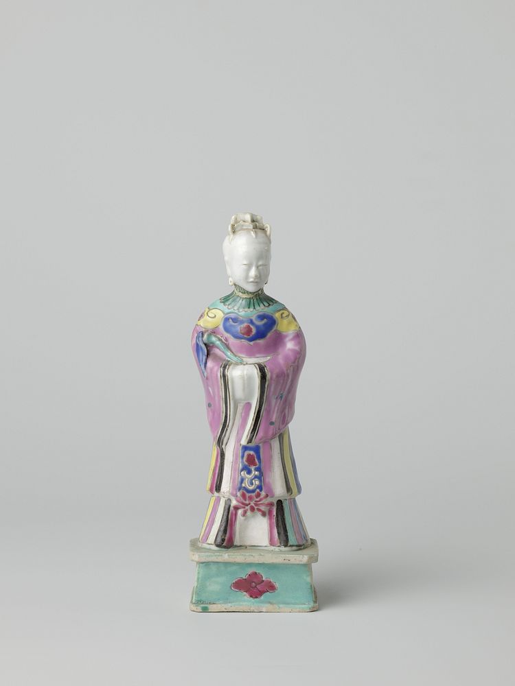 Figure of a standing woman, one of the taoïst Immortals (c. 1750 - c. 1774) by anonymous