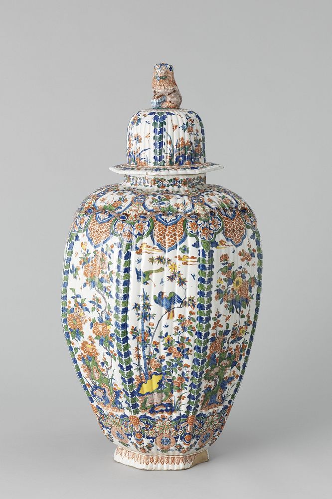 Pot met deksel van veelkleurig beschilderde faience (c. 1695 - c. 1715) by anonymous