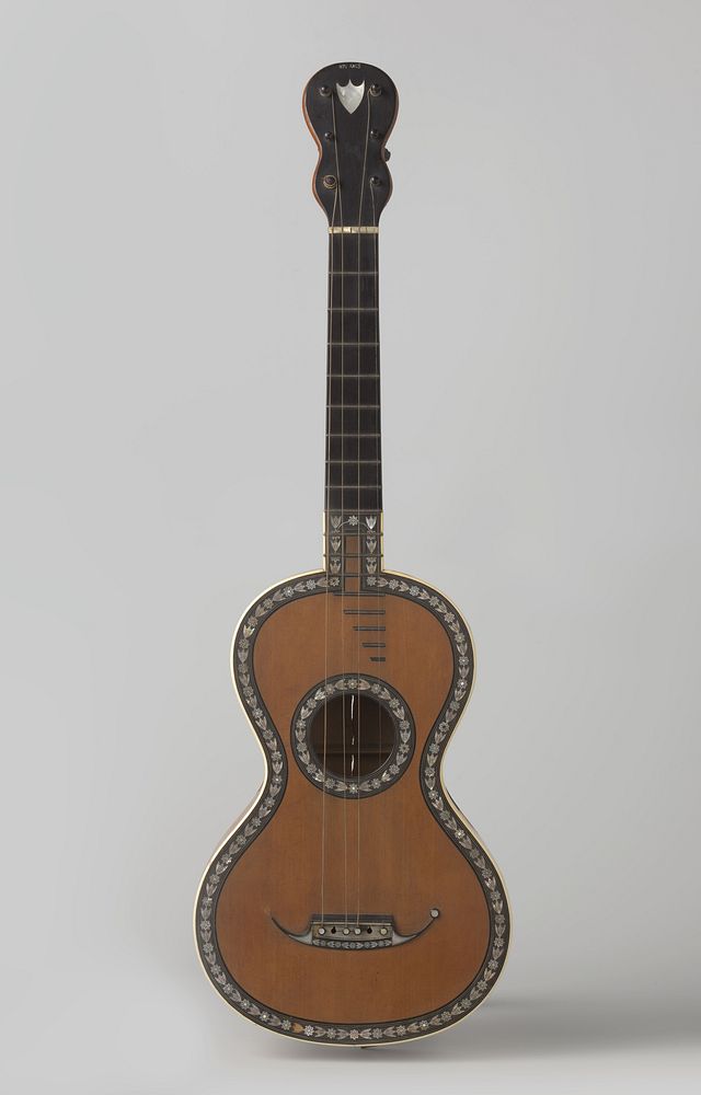 Guitar (1800 - 1820) by D  and A Roudhloff