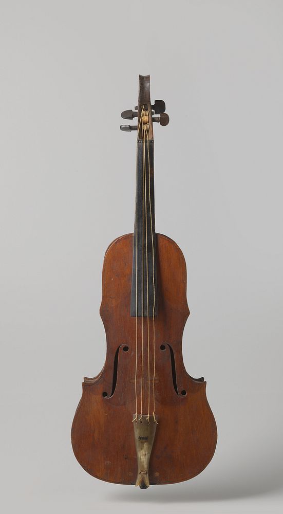 Violin (1700 - 1799) by anonymous