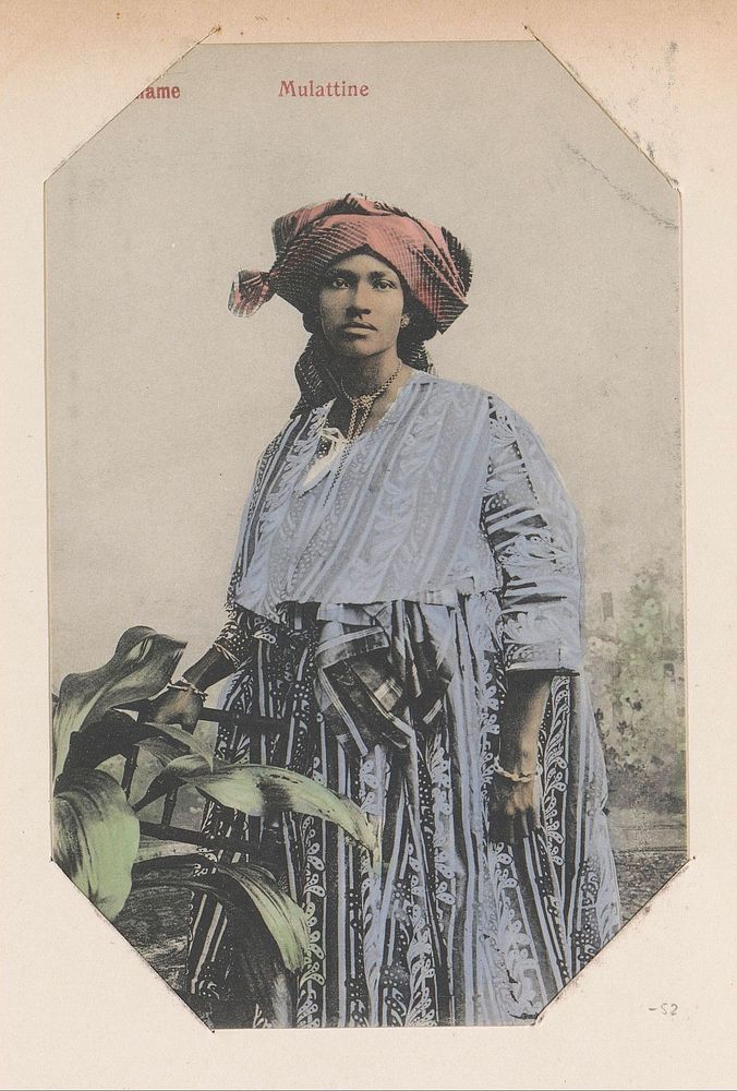 Staande vrouw in koto (1900 - 1910) by Eugen Klein