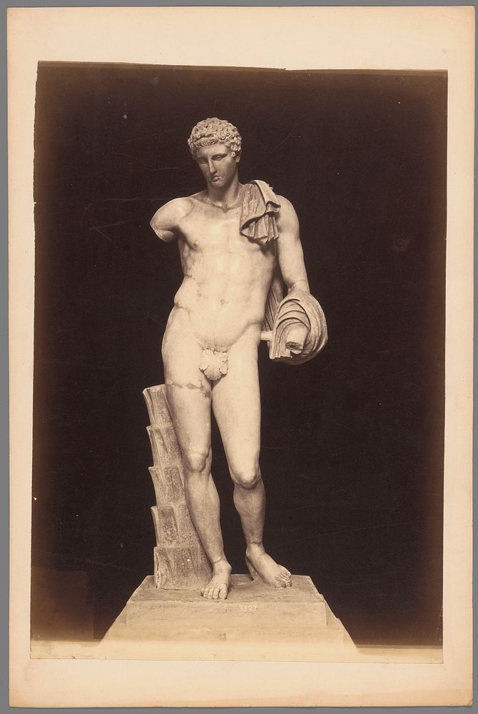 Hermes van Belvedere in de Vaticaanse Musea te Vaticaanstad (c. 1875 - c. 1900) by anonymous