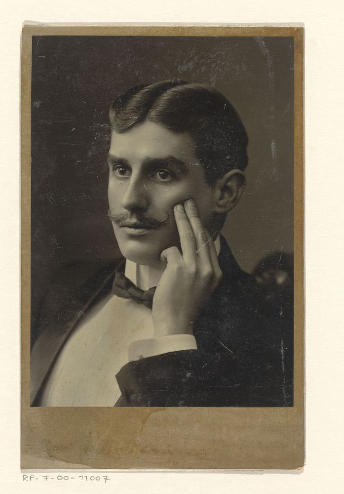 Portret van een onbekende man (c. 1886 - c. 1906) by Büttinghausen