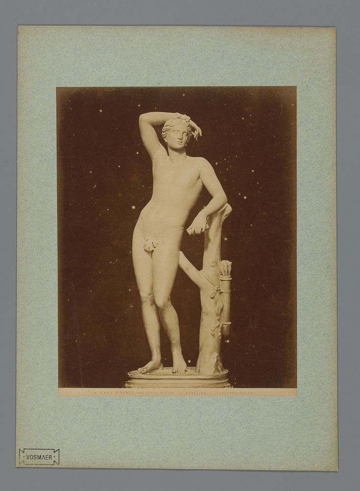 Sculptuur van Apollo in de Galleria degli Uffizi te Florence, Italië (1852 - 1890) by Fratelli Alinari and Praxiteles
