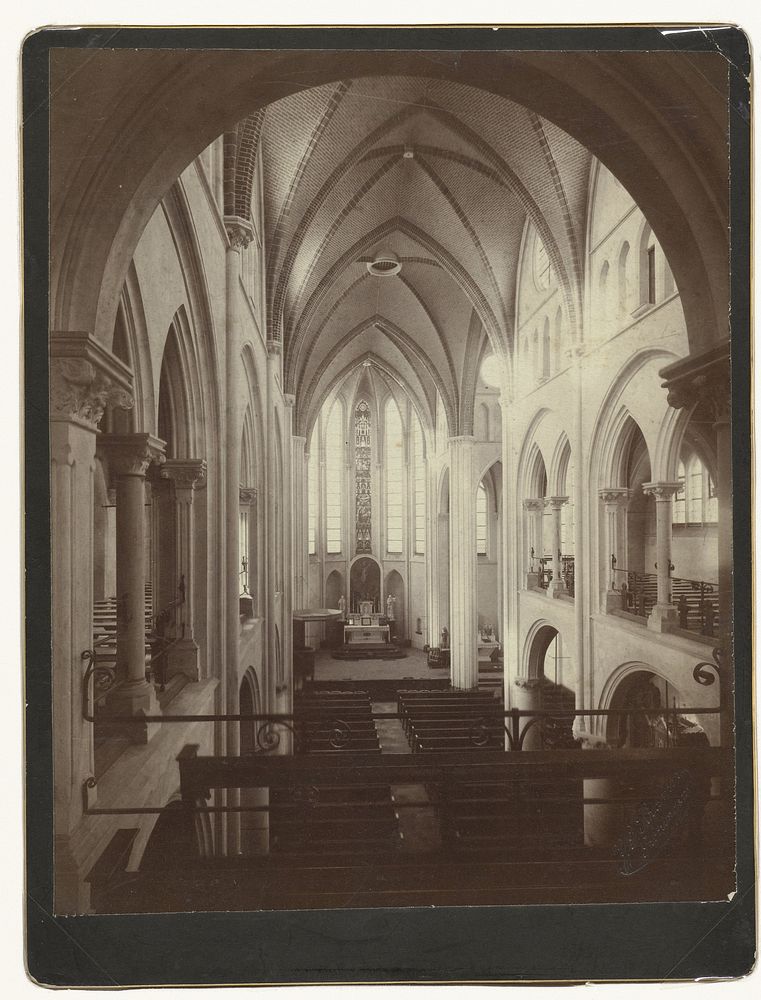 Interieur van de Paterskerk te Groningen (c. 1890 - c. 1920) by Johannes Gerardus Kramer