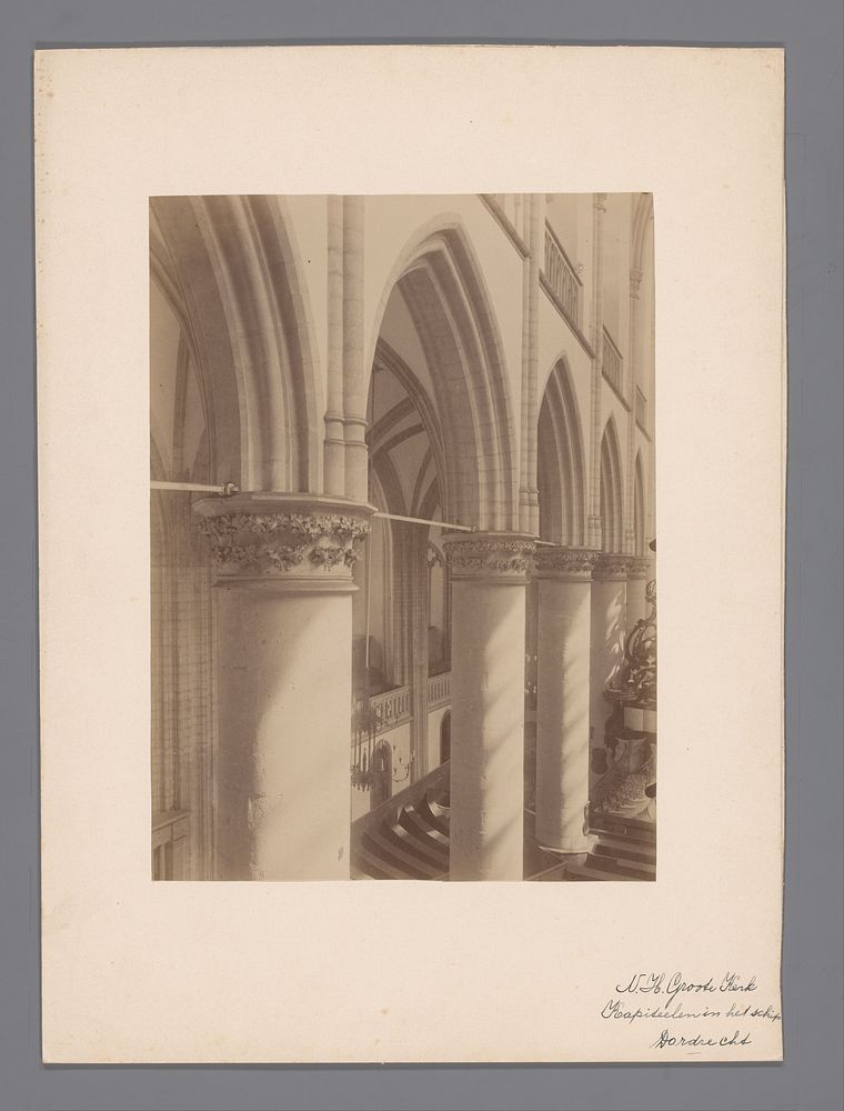 Interieur van de Grote of Onze-Lieve-Vrouwenkerk te Dordrecht met kapitelen (c. 1880 - c. 1910) by anoniem Monumentenzorg…