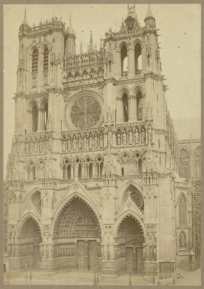 Façade van de kathedraal van Amiens (1870 - 1890) by Séraphin Médéric Mieusement