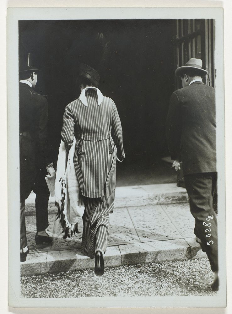 Two Men and a Woman in the Street, Paris (c. 1913 - c. 1914) by Louis Meurisse