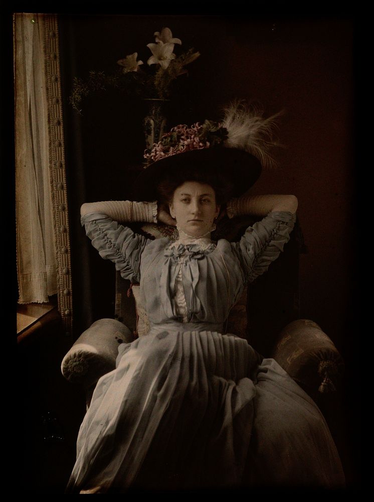 Vrouw in stoel (1907 - 1916) by Johannes Hendrikus Antonius Maria Lutz