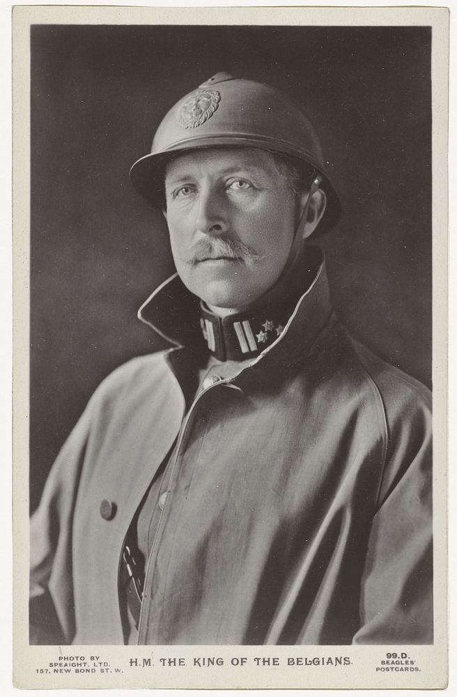 Portret van Albert, koning van België, in militaire kleding tijdens de Eerste Wereldoorlog (1914 - 1918) by Speaight Ltd, J…