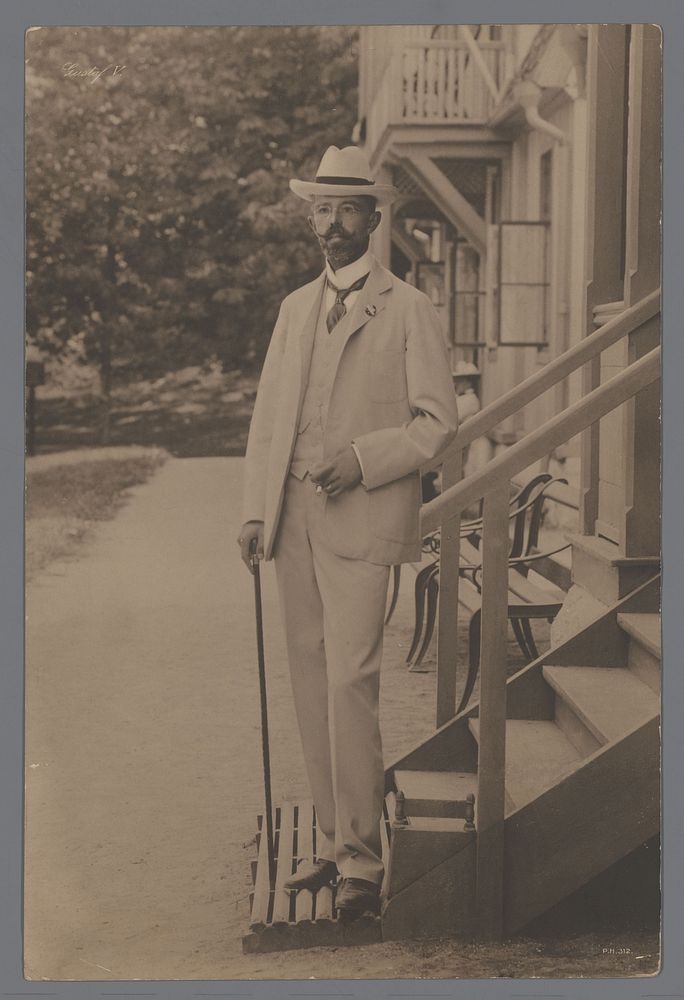 Portret van koning Gustaaf V van Zweden (1907 - 1915) by anonymous