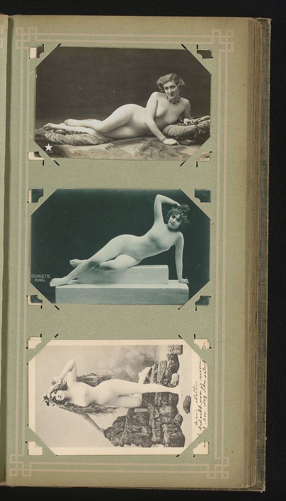 Drie portretten van naakte vrouwen, onder wie Georgette Duval (1900 - 1930) by anonymous