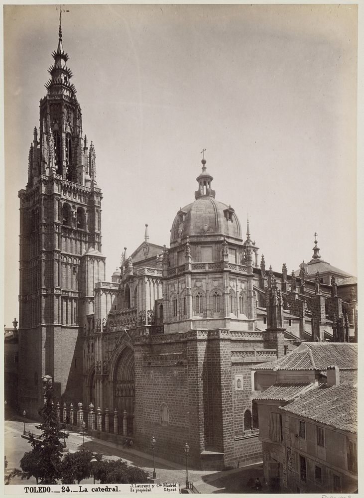 Exterieur van de kathedraal van Toledo (c. 1857 - c. 1880) by Juan Laurent