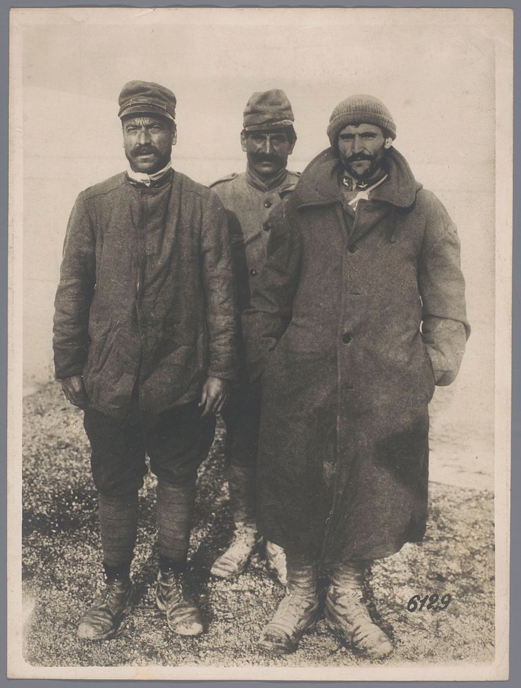 Portrait of three Italian soldiers (1914 - 1918) by anonymous
