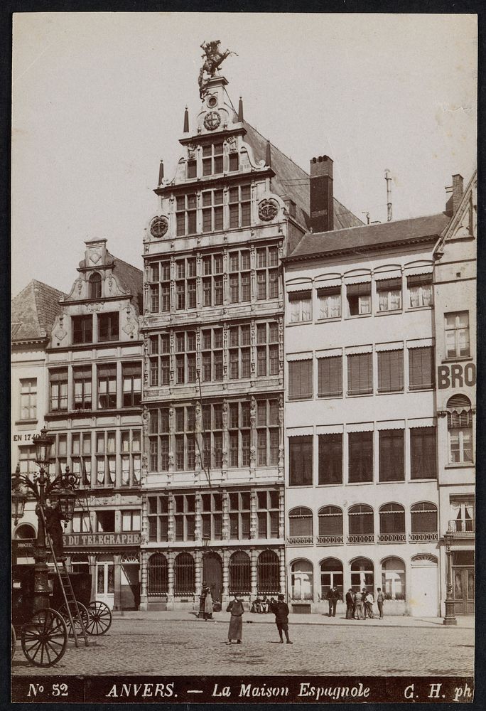 Sint-Joris Gildehuis in Antwerpen, België (1884 - 1914) by Gustave Hermans