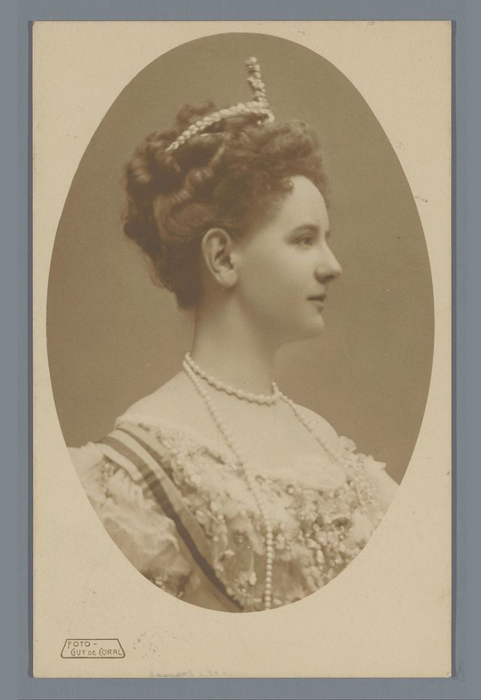 Portret van koningin Wilhelmina (1908) by Johan Julien Marc Guy de Coral, anonymous and anonymous