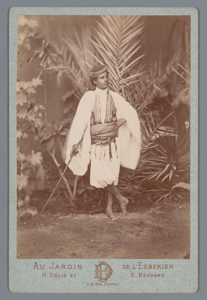 Portret van een onbekende jonge man in traditionele kledij (1869 - 1890) by Délié and Béchard, Hippolyte Délié and Emile…