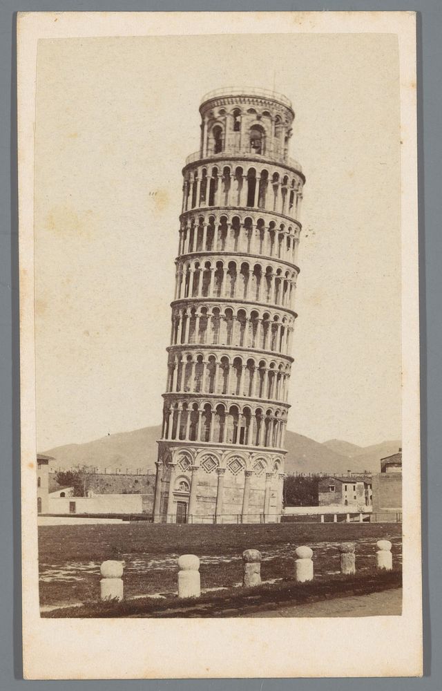 Klokkentoren van de Dom van Pisa (1855 - 1880) by Enrico van Lint