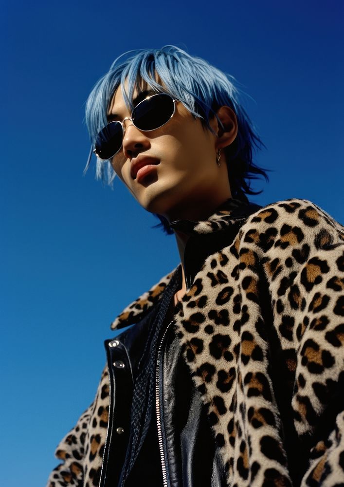 Asian young man sunglasses fashion leopard.