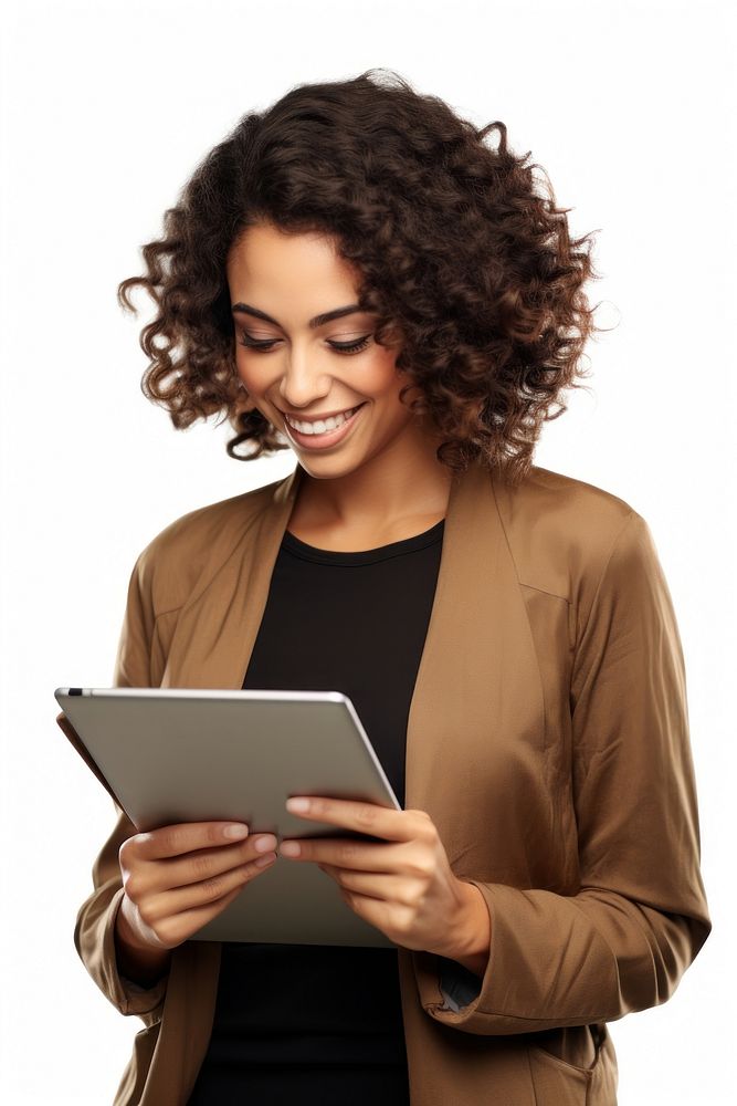 A latin woman computer reading smiling.
