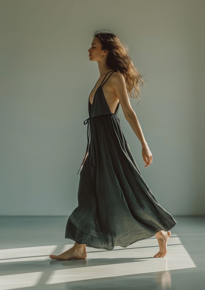 Dancer barefoot fashion dress.
