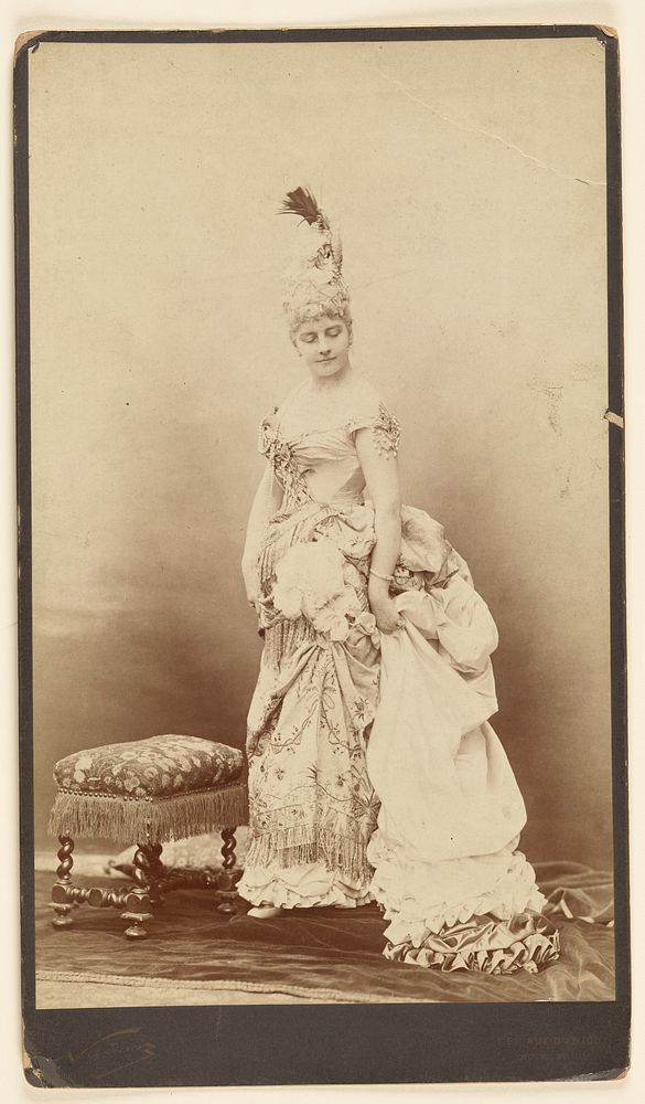 Mme de Porgès [Countess Pourtales] by Paul Nadar and Nadar Gaspard Félix Tournachon