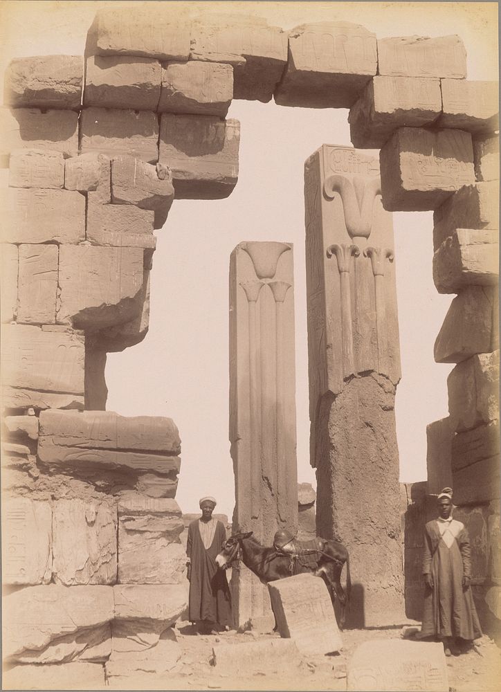 Karnak, Gate and Lotus Columns] / [Karnak, Porte et Colonnes Lotus by Antonio Beato