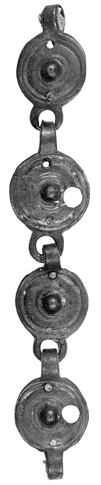 Belt or Chain with Four Circular Links