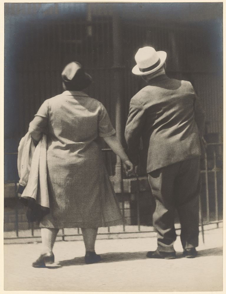 Couple at the Zoo, Berlin. by Tina Modotti