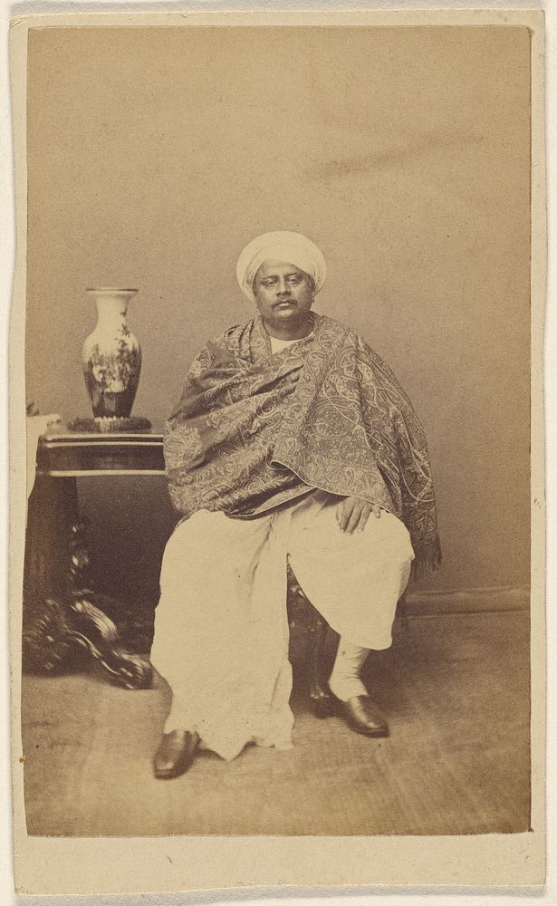 Unidentified Hindu man in turban, seated