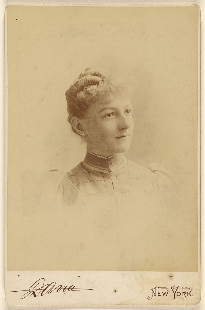 Unidentified woman, printed in vignette style by Edward C Dana