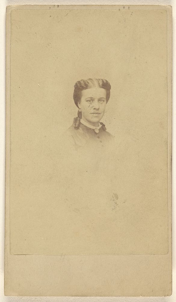 Unidentified woman, printed in vignette-style by Augustus Marshall and Company